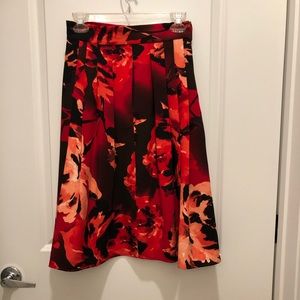 Pleated A-line skirt